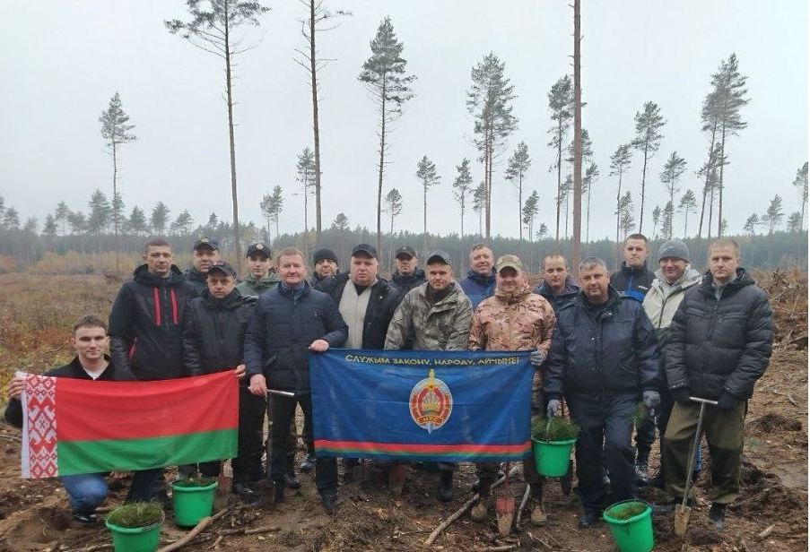 Сотрудники Слонимского РОВД приняли участие в акции